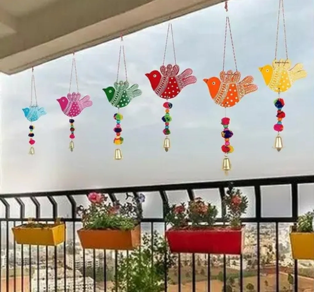 6 hanging balcony birds DM474